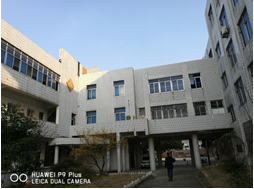 ���պϷ�**�W(xu��)У���w�Y�a(ch��n)�u���Ŀ