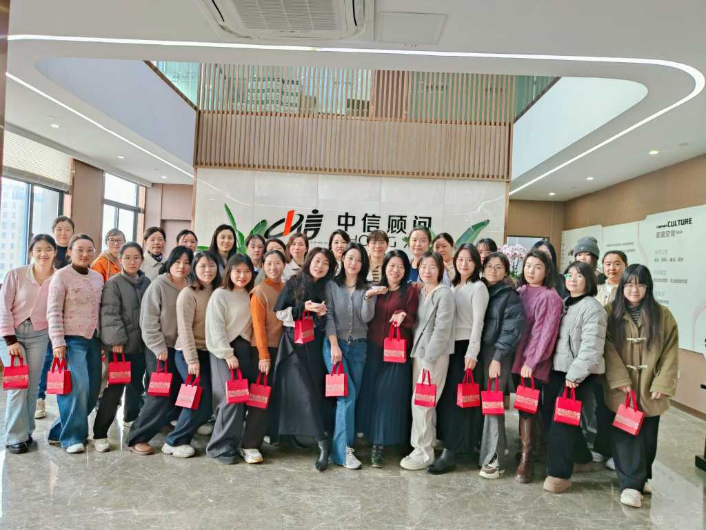 �静ָ�� �� Ԋ������ ���������Ů����ò�f������������ӈA�M��Ļ